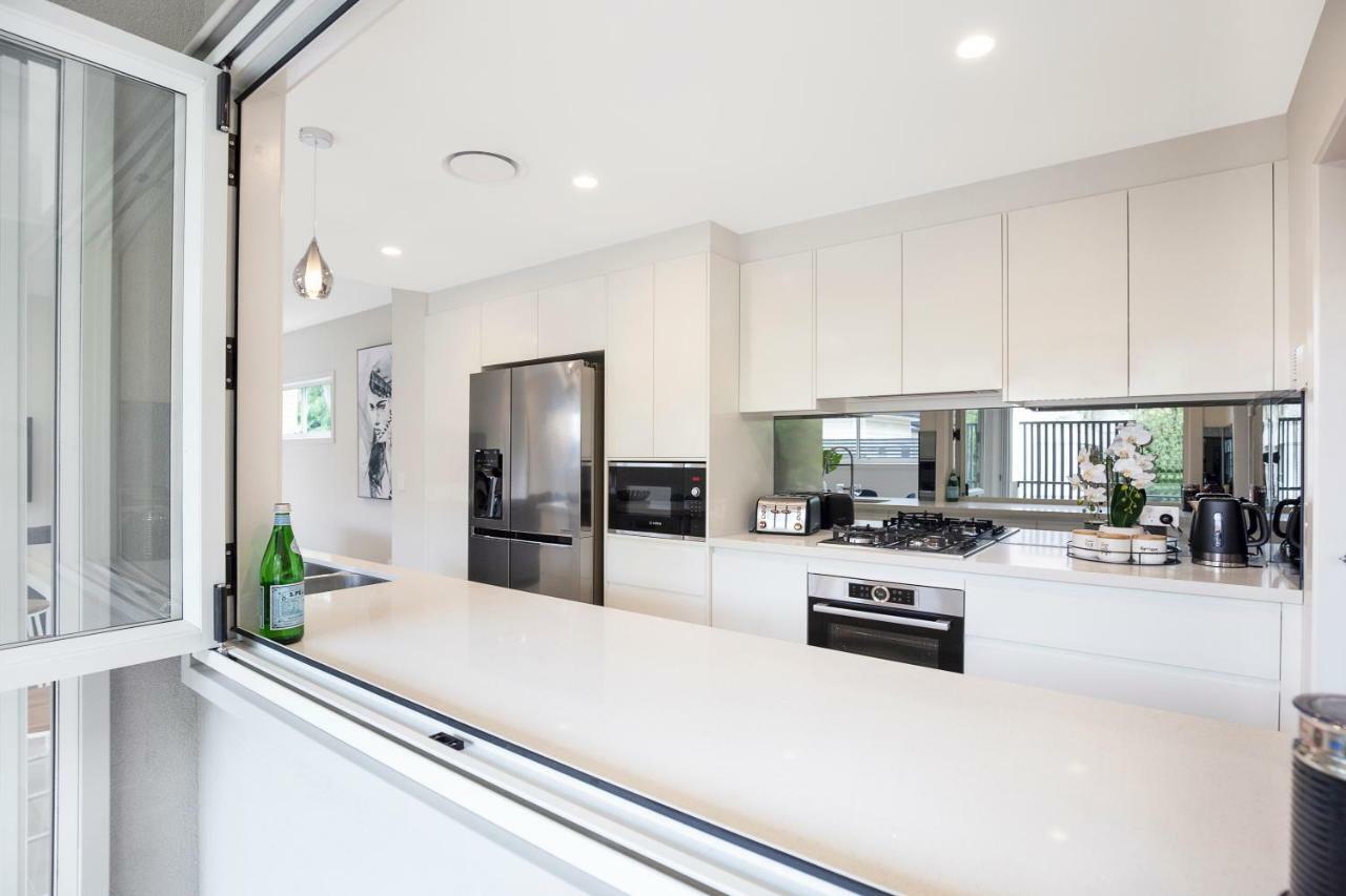 Villa Park Avenue Luxe Townhouse Brand New Sleeps 9 Brisbane